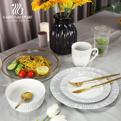 China China Gold Viable Porcelain Dinnerware 16pcs Luxury Ceramic Porcelain Dinnerware Sets With Vertical Design Decal for sale