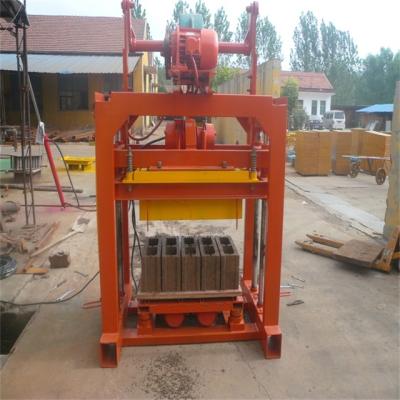 China QT4-40 Cement brick molding machine best products with small investment making more money en venta