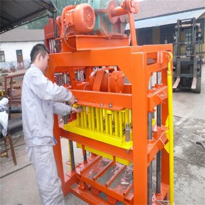 China QT4-40 Manual concrete brick egg laying building machine cheap price en venta