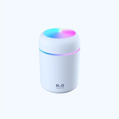 China 2023 Colorful Car Cup 300ML Rotation Led Air Humidifier Light Baby Air Cool Car Office Mist USB Home Room Ultrasonic Humidifier for sale