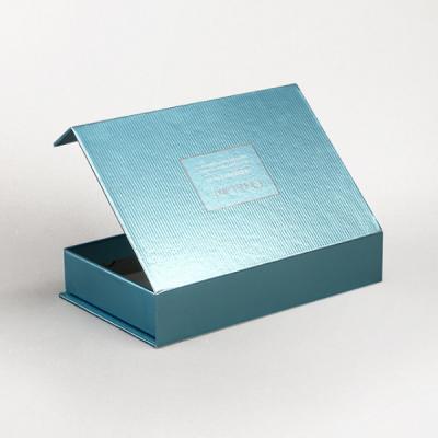 China Disposable Hot Selling Custom Printed Logo Paper Boxes Skin Care Essential Oils Paper Boxes for sale