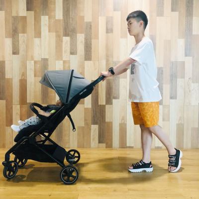 China Brightbebe High Quality Lightweight Polyester Travel One-Hand Self Folding Compact Travel Stroller Suitcase Auto-Fold Buggy for sale