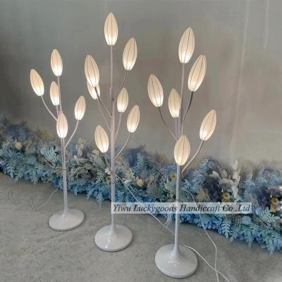 China LY210705-1 LUCKYGOODS Moden Lily Road Guide Lamp Set of 3 Pieces for Wedding Decoration for sale