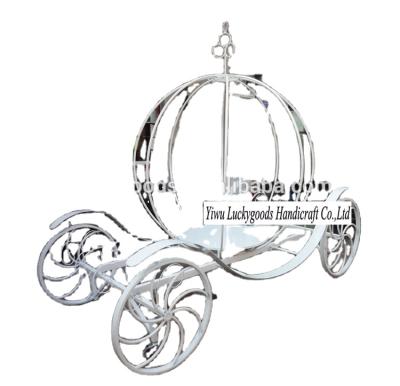 China Wholesale White Rough Iron LDJ725 Large Outdoor Decoration Horse Carriage LDJ725 for sale