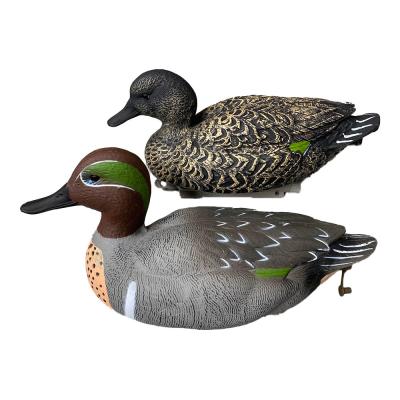 China Floating Realistic Motorized Duck Hunting Decoy With EVA Plastic Material 350g Weight for sale