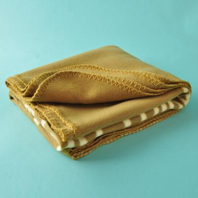 China Anti-pilling Travel Airline Pillow Anti-pilling Knitted Fleece Airplane Blanket for sale