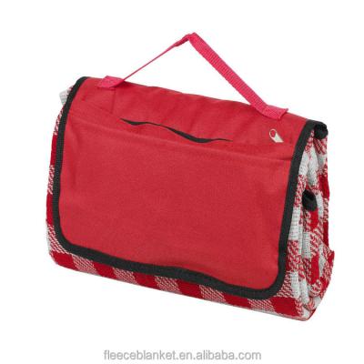 China Anti-pilling Red Check Printed Waterproof 100% Polyester Mobile Picnic Blanket for sale