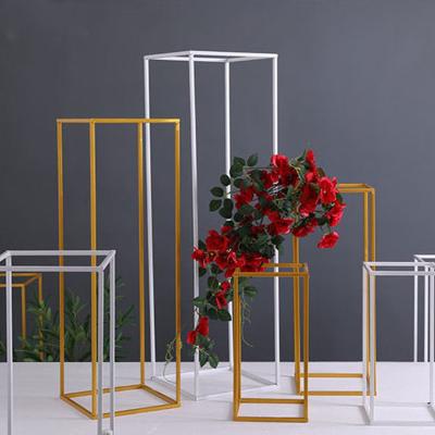 China 2022 New Durable 4pcs Amazon Tabletop Durable Flower Vase Wedding Metal Flower Stand For Table Flower Stand Wedding Metal Gold Stand for sale