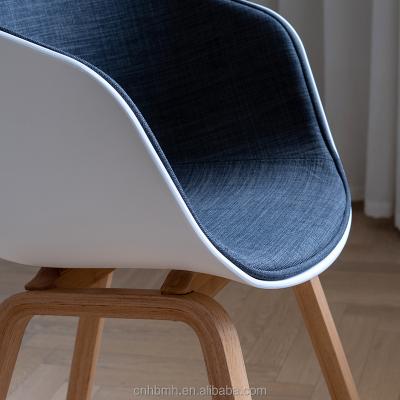 China Dining black simple dining chair black milk tea shop office negotiatinghotel backrest chair solid wood fabric dining chair for sale