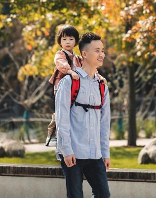 China Lightweight& Portable Ergonomic Multifunctional Foldable Baby Toddler Backpack Carrier Raising Backpack Carrier for sale