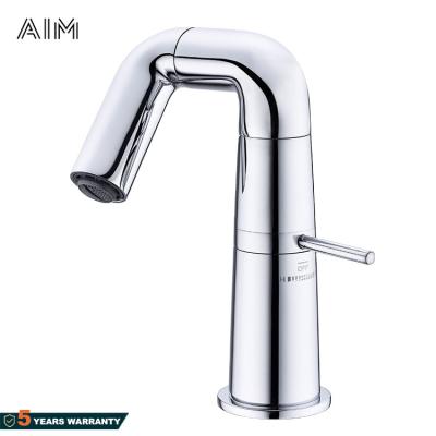 China Metered Faucets Wholesale Fashionable Chrome Bathroom 720 Degree Rotation Water Single Handle Faucet Deck Mounted Basin Faucet Brass Faucets for sale