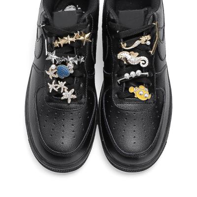 China Eco-froendly Luxury Shoe Lace Charms Fast Delivery Rhinestone Metal Shoe Decorations Accessories In Running Sneaker Charms for sale