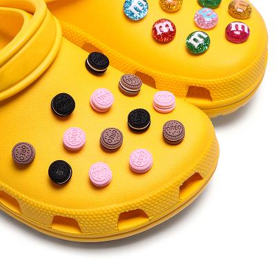 China Eco-friendly Resin Shoe Charms Mini Cookie Garden Shoes Hole Sandal Drag Buckle Shoe Accessories Decorations Simulation Model Decorate for sale