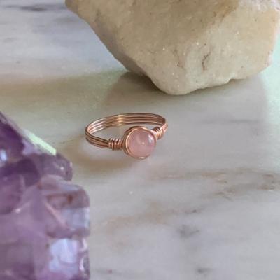 China Comfort Fit Natural Green Chalcedony Gemstone Stacking Ring Gold or Rose Gold Wire Wrapped Rose Quartz Ring for sale