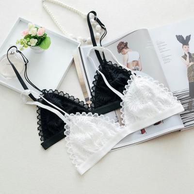 China Breathable Lace Top, Removable Padded Bralettes, Triangle Lace Padded Bralette for sale