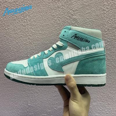 China Round Logo Custom Original Quality Shoes Brand Women Sports Running Men Trainers Skateboard Sneakers for sale