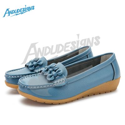 China Wholesale Women's Lady Popular Genuine Leather Flat Factory Round Toe Flat Walking Style Shoes for sale