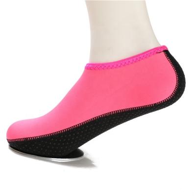 China 2021 Best Selling Anti-slip Neoprene Diving Shoes Soft Embossed Non-slip Diving Socks Indoor Sports Shoes for sale