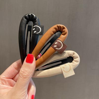 China New Design Fashion JIRIS Wholesale Smile Face Instant Hair Clips Bb Hair Clip Black Leather For Girls Kids for sale