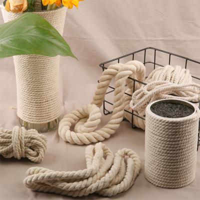 China Holds Knots 4-12 mm 100 m Well Twisted T/C Cotton Rope for sale