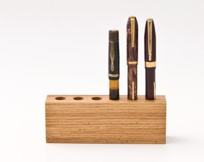 China Eco-friendly Handmade Wooden Pen Holder Fountain Pen Holder Desktop Organizer for sale