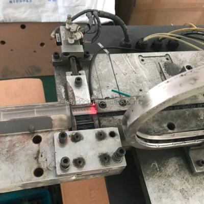 China Cap Razor Assembly Machine Industry Fasten The Head Of Razor Blade for sale