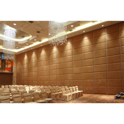 China Durable And Easy To Use Hotel Acoustic Movable Wall Divides Soundproof Folding Partition Wall For Banquet Lobby for sale