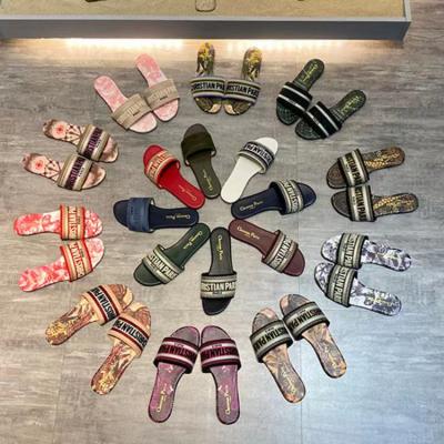 China Fashion Trend Women's Luxury Slippers Flat Letters Shoes Famous Brand Women Fashionable Ladies Designer Sandals for sale