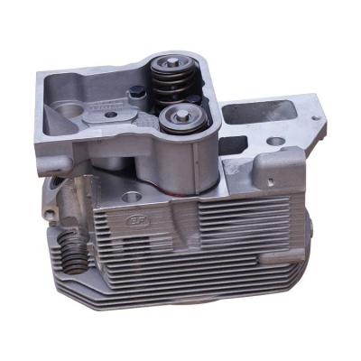 China Wear Resistant Deutz 413 Engine Spare Parts Stainless Steel Cylinder Head 02418505 for sale