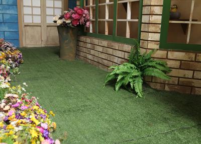 China 30mm Dog Friendly Eco Artificial Synthetic Grass Mat Lawn 12000 Dtex for sale