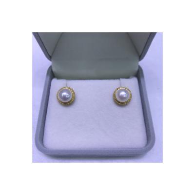 China Vintage reshwater pearl earring 7mm button 3A classi pearl earrings design for sale