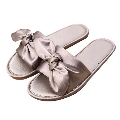 China Fashion Design Ladies Satin Bridesmaid Gift Wedding Party Thermal Slippers for sale