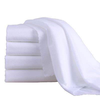 China Hotel Child Safe Soft White Spa Used Hotels Custom Non Slip Spa Warp Microfiber Super Absorbent Bath Towel for sale