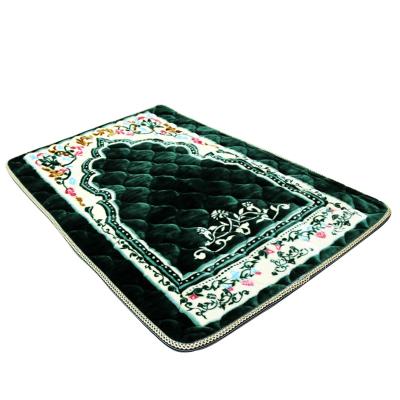 China Hot Sale Washable Durable Embossed Quilting Printed Pattern Pray Cover Sponge Muslim Prayer Mat for sale