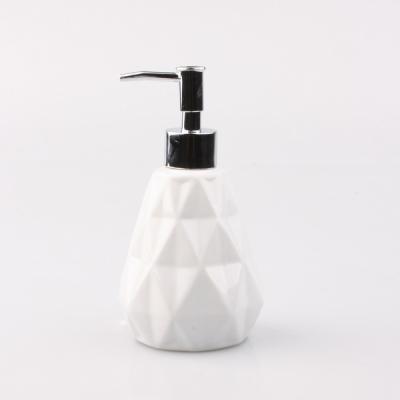 China Wholesale Manufacturer Viable Ceramic Lotion Dispenser Ceramic Bathroom Accessories Set for sale