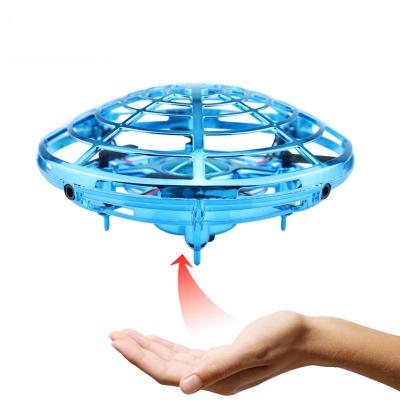 China Altitude Hold Mode Kids Drone 2021 Interactive Sensory Toy Infrared Flying UFO Toys Quadcopter Drones For Kids for sale