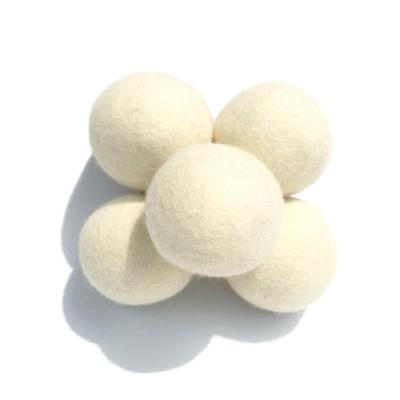 China 2022 custom wool balls 6cm/7cm /8cm/ Amazon success wool balls 6cm/7cm /8cm/ color handmade environmental protection wool felt ball drier white factory for sale