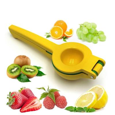 China 2-In-1 Viable Lemon Squeezer Hand Squeezer Lemon Lime Squeezer Easy To Use Manual Juicer Extracts Juices for sale