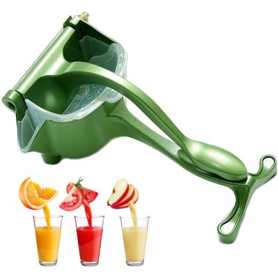 China Viable Green Manual Fruit Squeezer Metal Lemon Squeezer Portable Hand Citrus Juicer Extractor Tool for sale