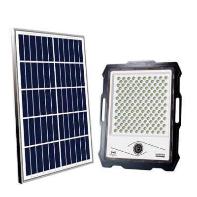 China Wireless Garden 100W 200W Solar Flood Light With CCTV Camera With 32GB SD Card for sale