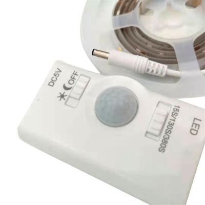 China IP65 Residential Plug-in Strip Light Motion Sensor Night Light With Auto for sale