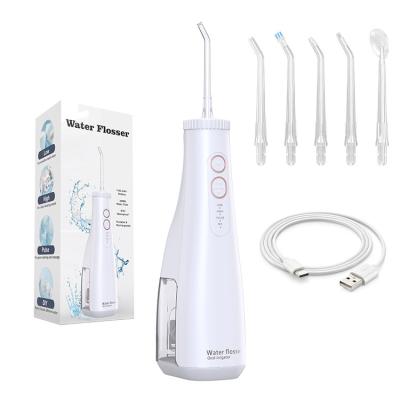 China Ipx7 Impermeável Smart Water Flosser Recarregável Irrigador Oral Carregamento Rápido à venda