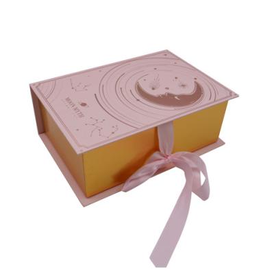 China Logo Printing Cardboard Flip-Top Box Custom Recyclable For Cake Macaron Cookie Magnetic Gift Packaging Boxes With Ribbon Closure for sale