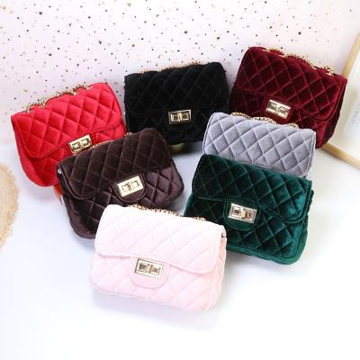 China Trendy Fashion Winter Rhombus Chain Kids Bags Velvet Luxury Handbags Shoulder Cross - Body Bags Women Pinch for sale