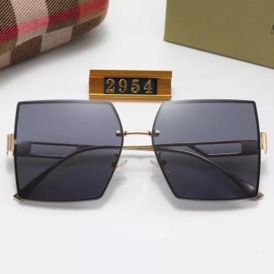 China Fashion sunglasses wholesale famous designer sunglasses brands luxury manufacturer mens and womens vintage sunglasses fashion sunglasses small for sale