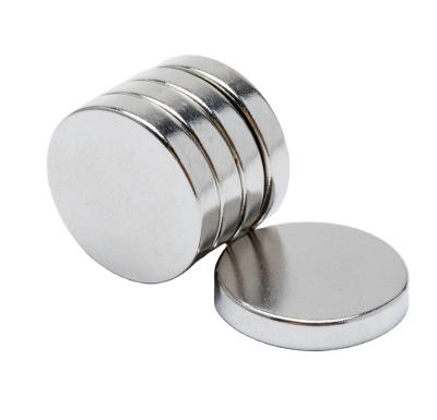 China Hot sale super strong noedymium disc magnets for industry à venda