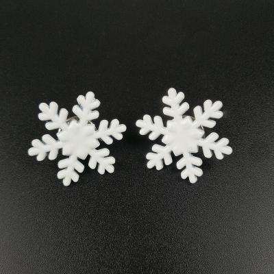 China Metallic Glitter Snowflake Pin Badge Custom Zinc Alloy / Iron / Brass No Minimum Quantity for sale