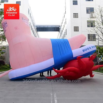 China High Quality Custom Fabric Giant Advertising Oxford Inflatable Model Foot Big And Stepping On A Red Spider To Advertise Decoration Inflatable Statue for sale