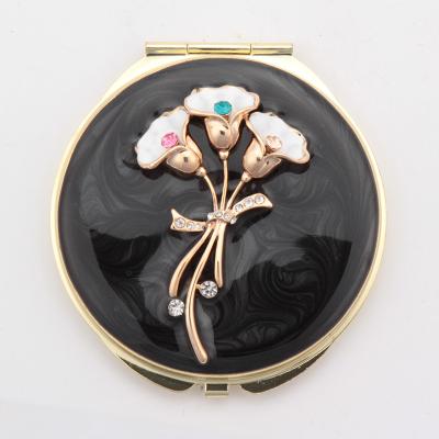 China Valentine Day Gifts Heart Pocket Mini Metal Round Makeup Mirror Jewelry Contract Enlarging Decorative Mirror for sale