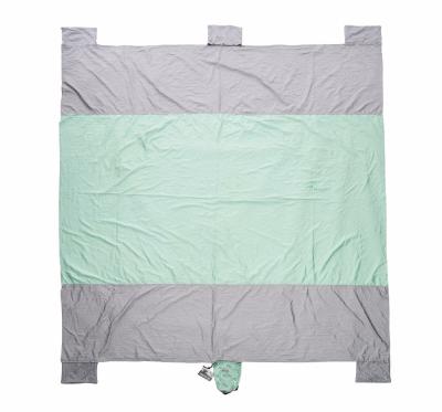 China Portable Waterproof Ultralight 9ft*7ft Ultralight Sand Pocket Ripstop Nylon Beach Blanket for sale